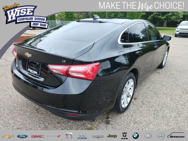 Used 2021 Chevrolet Malibu LT FWD image 3