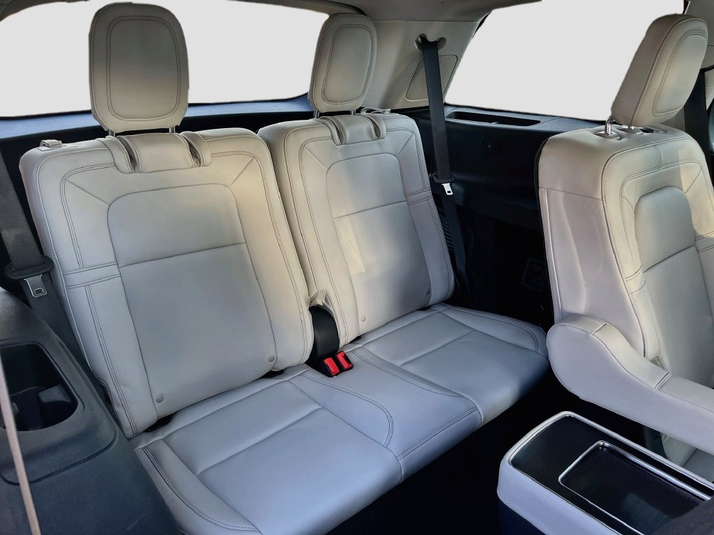 Used 2025 Lincoln Aviator Reserve w/ Equipment Group 201A AWD/4WD image 27