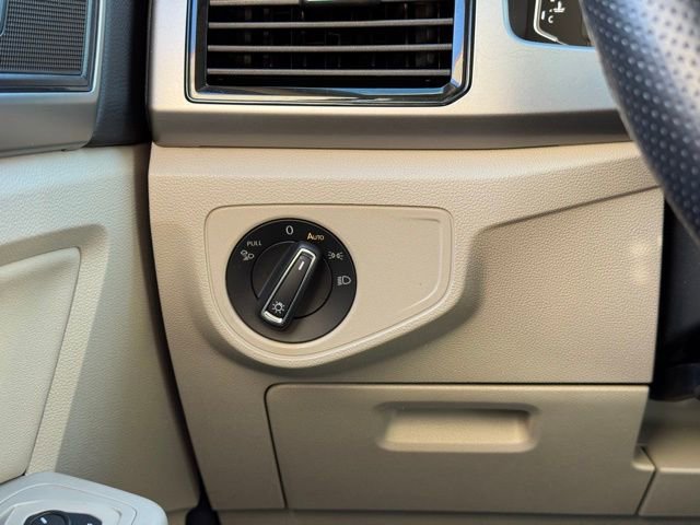 Used 2021 Volkswagen Atlas SEL R-Line image 34