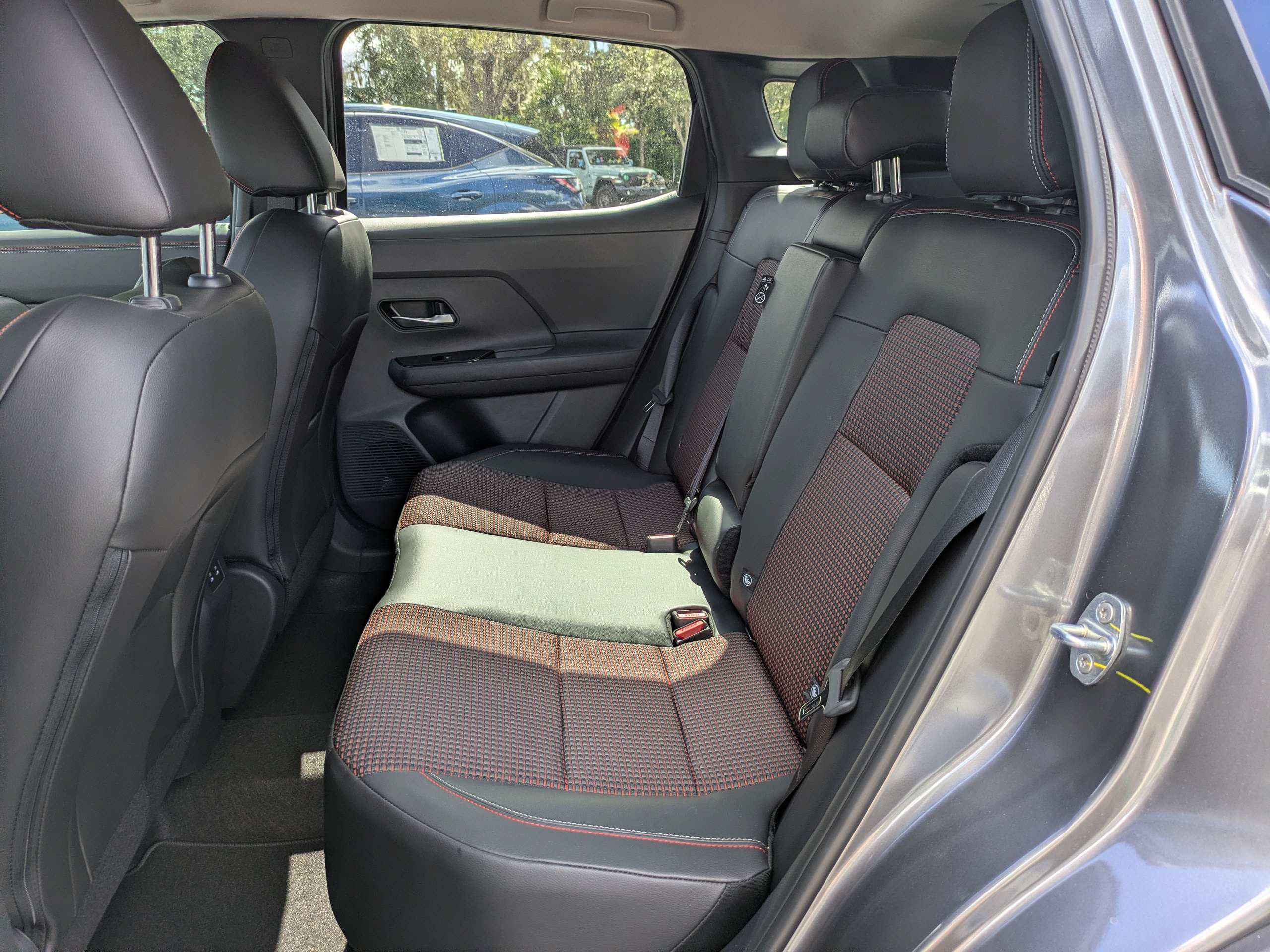 New 2027 Nissan Kicks SR FWD image 14