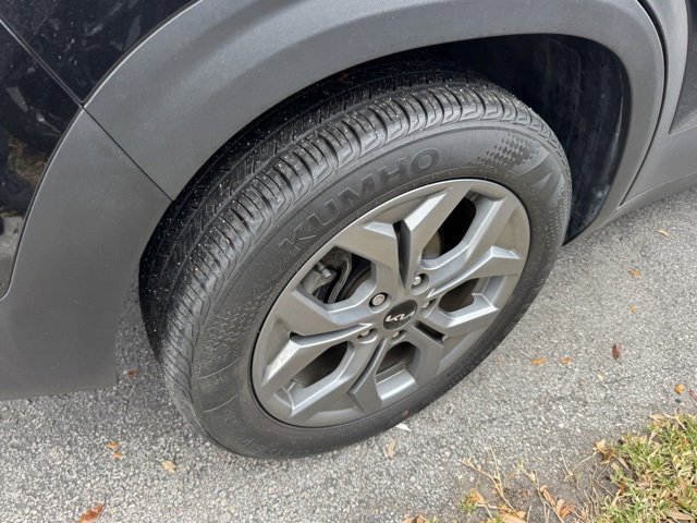 Certified 2024 Kia Seltos S image 7