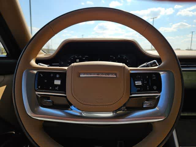 Used 2026 Land Rover Range Rover SV AWD/4WD image 24