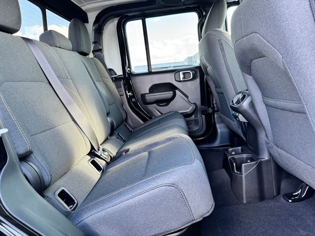 New 2026 Jeep Gladiator Sport AWD/4WD image 13