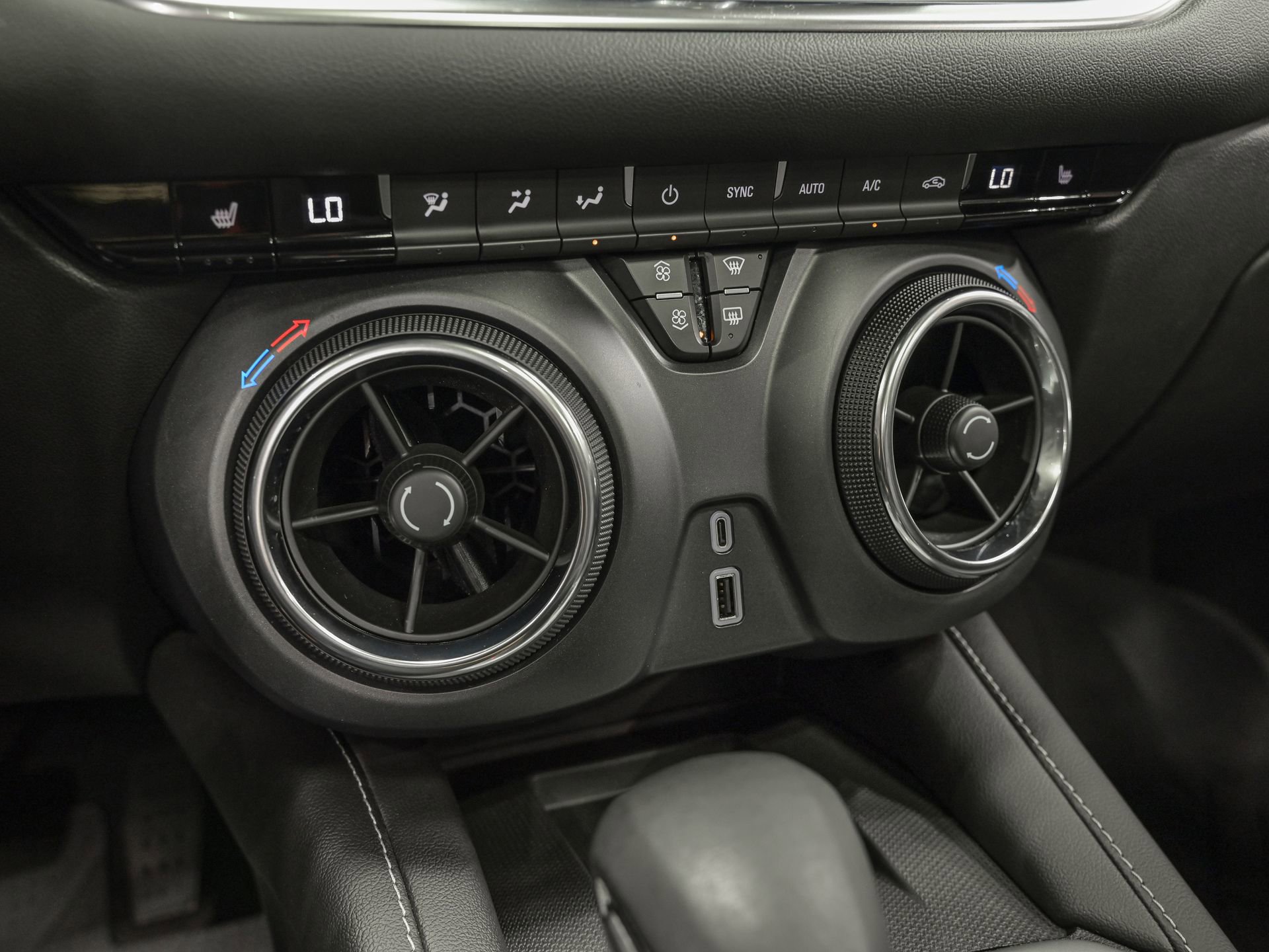 Used 2024 Chevrolet Blazer LT w/ Sound & Technology Package AWD/4WD image 23