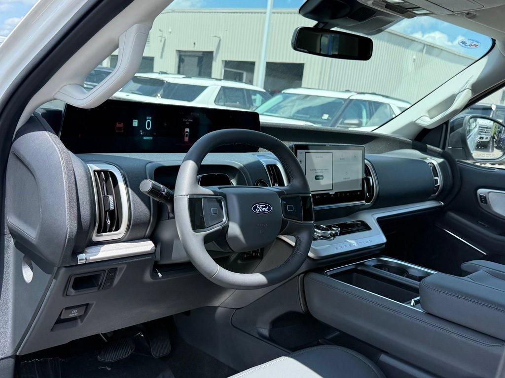 New 2027 Ford Expedition Active RWD image 4