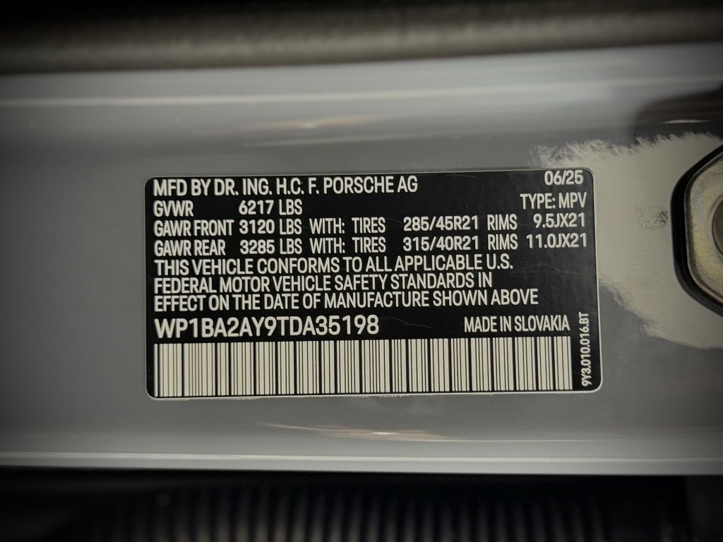 New 2026 Porsche Cayenne Coupe image 32