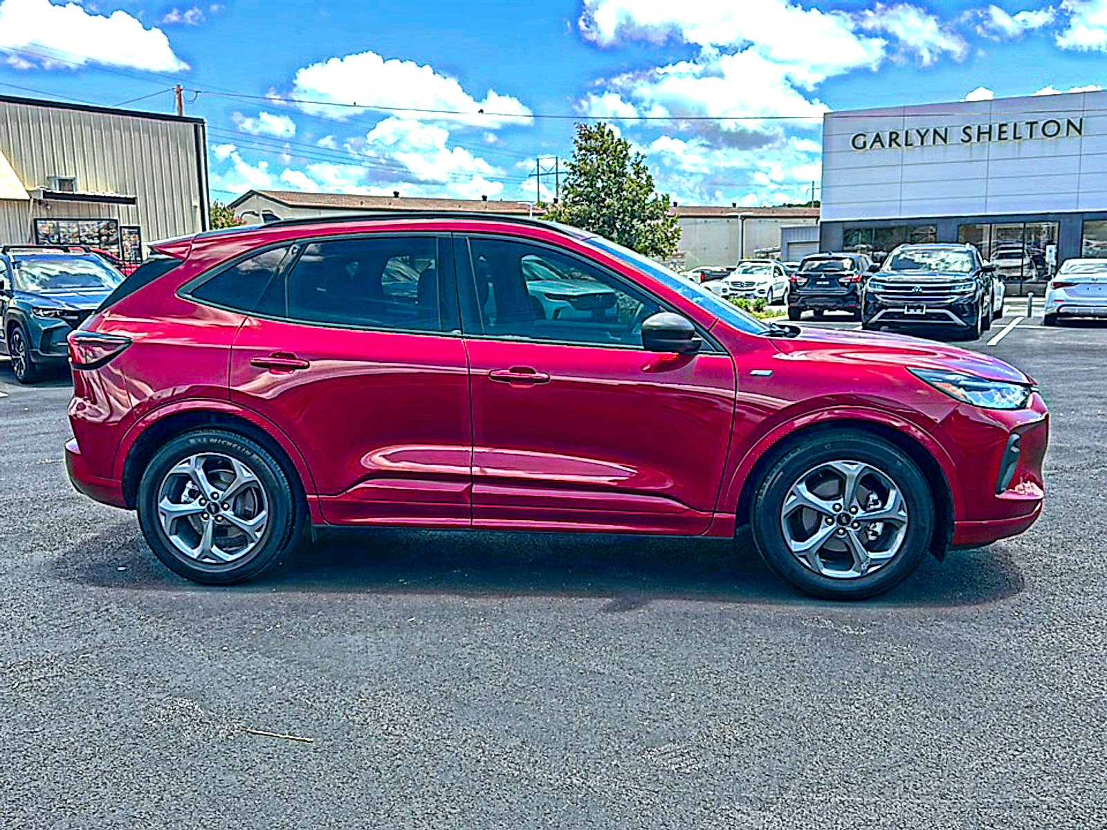 Used 2023 Ford Escape ST-Line w/ Tech Pack #1 FWD image 9