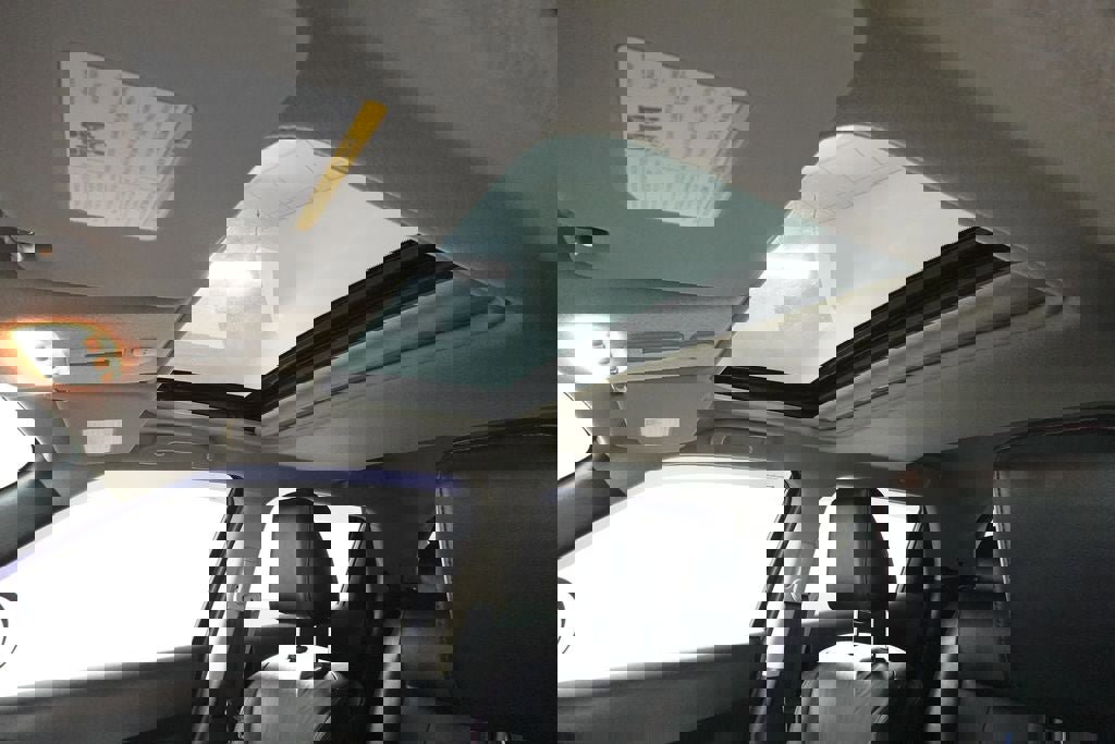 Used 2013 Nissan Juke SL image 23