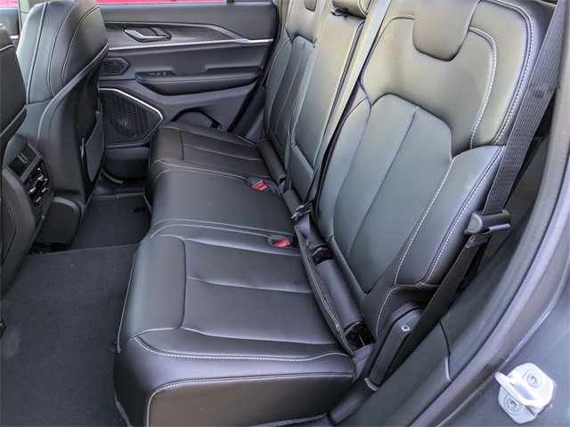 New 2026 Jeep Grand Cherokee Limited image 25