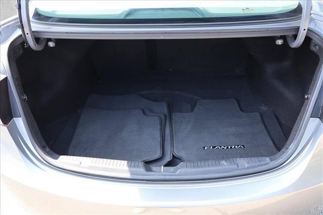 Used 2013 Hyundai Elantra GLS FWD image 24