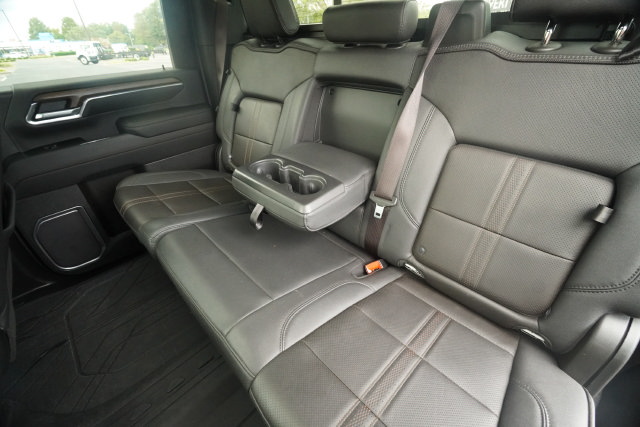 Used 2024 Chevrolet Silverado 2500 High Country w/ Technology Package AWD/4WD image 30