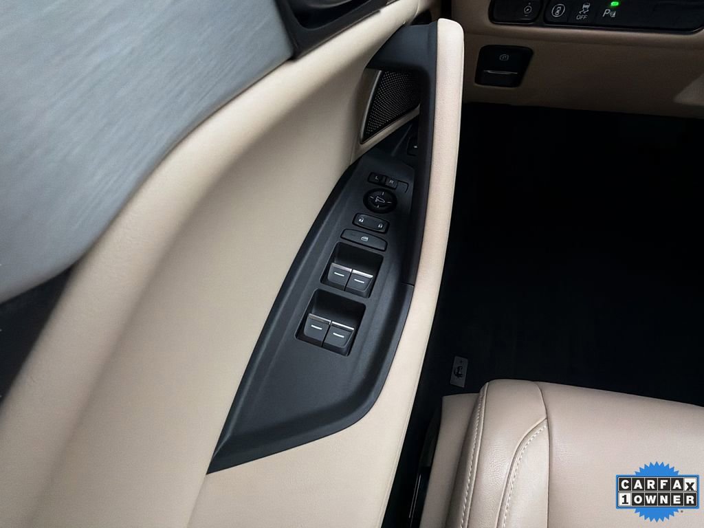 Used 2025 Acura TLX w/ Technology Package image 6