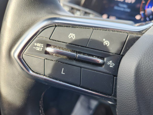 Used 2024 Chevrolet Traverse LT image 41