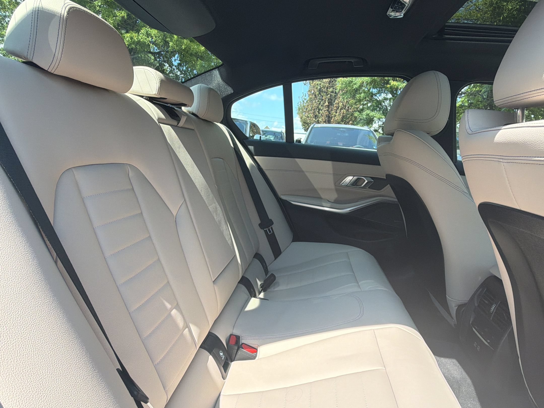 Certified 2025 BMW M340i xDrive w/ Premium Package AWD/4WD image 31