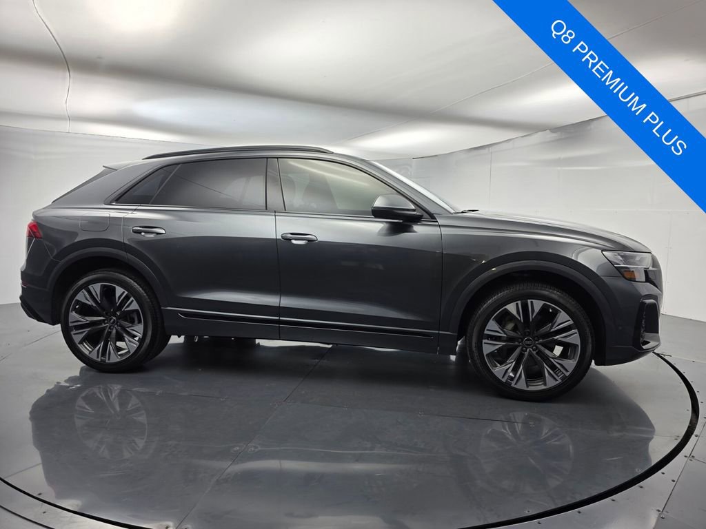 Used 2025 Audi Q8 Premium Plus w/ Premium Plus Package image 3