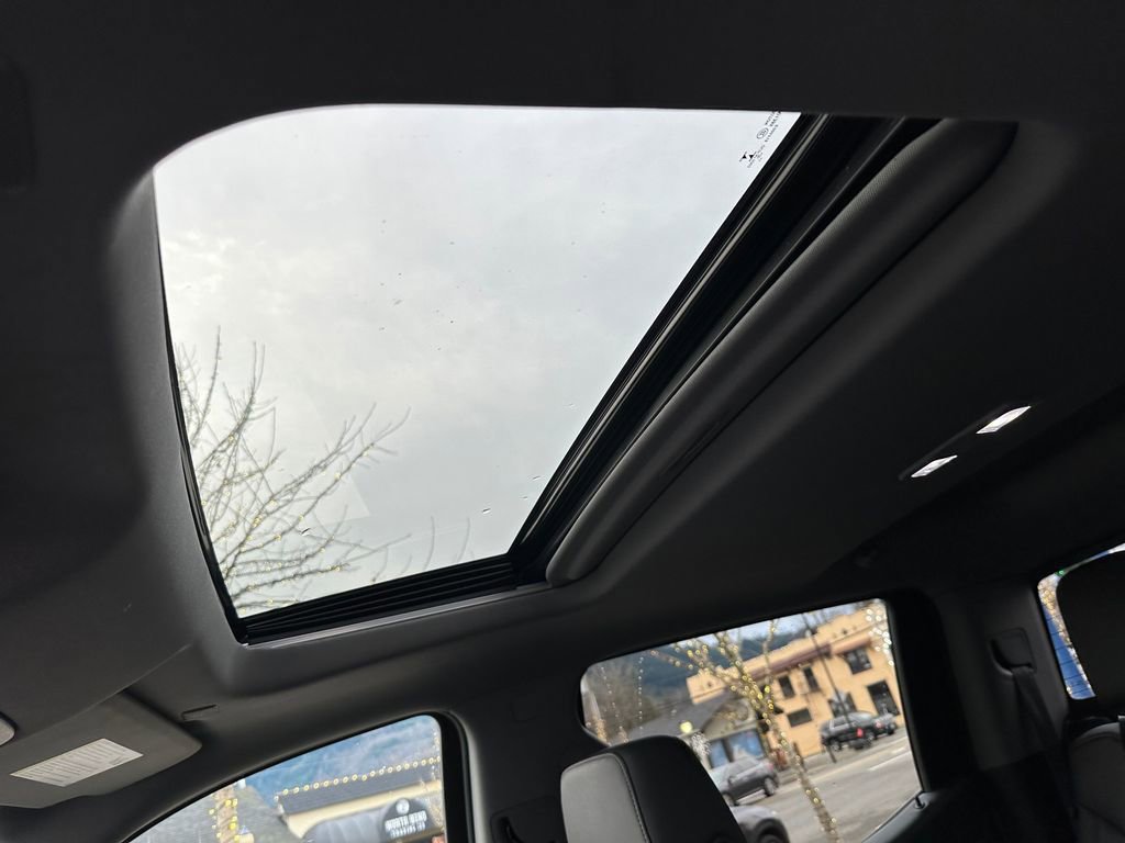 Used 2020 Chevrolet Silverado 1500 RST image 25