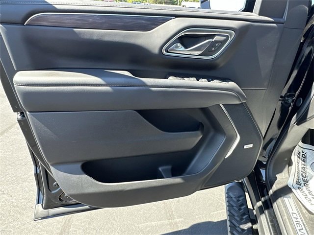 Used 2024 Chevrolet Tahoe Z71 w/ Off-Road Capability Package image 22