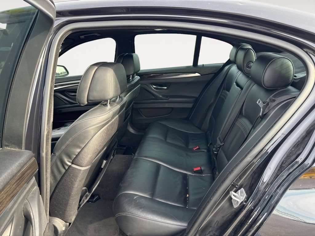 Used 2016 BMW 550i Sedan RWD image 25