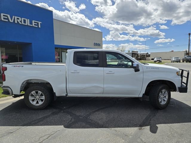 Used 2020 Chevrolet Silverado 1500 LT w/ Convenience Package AWD/4WD image 2