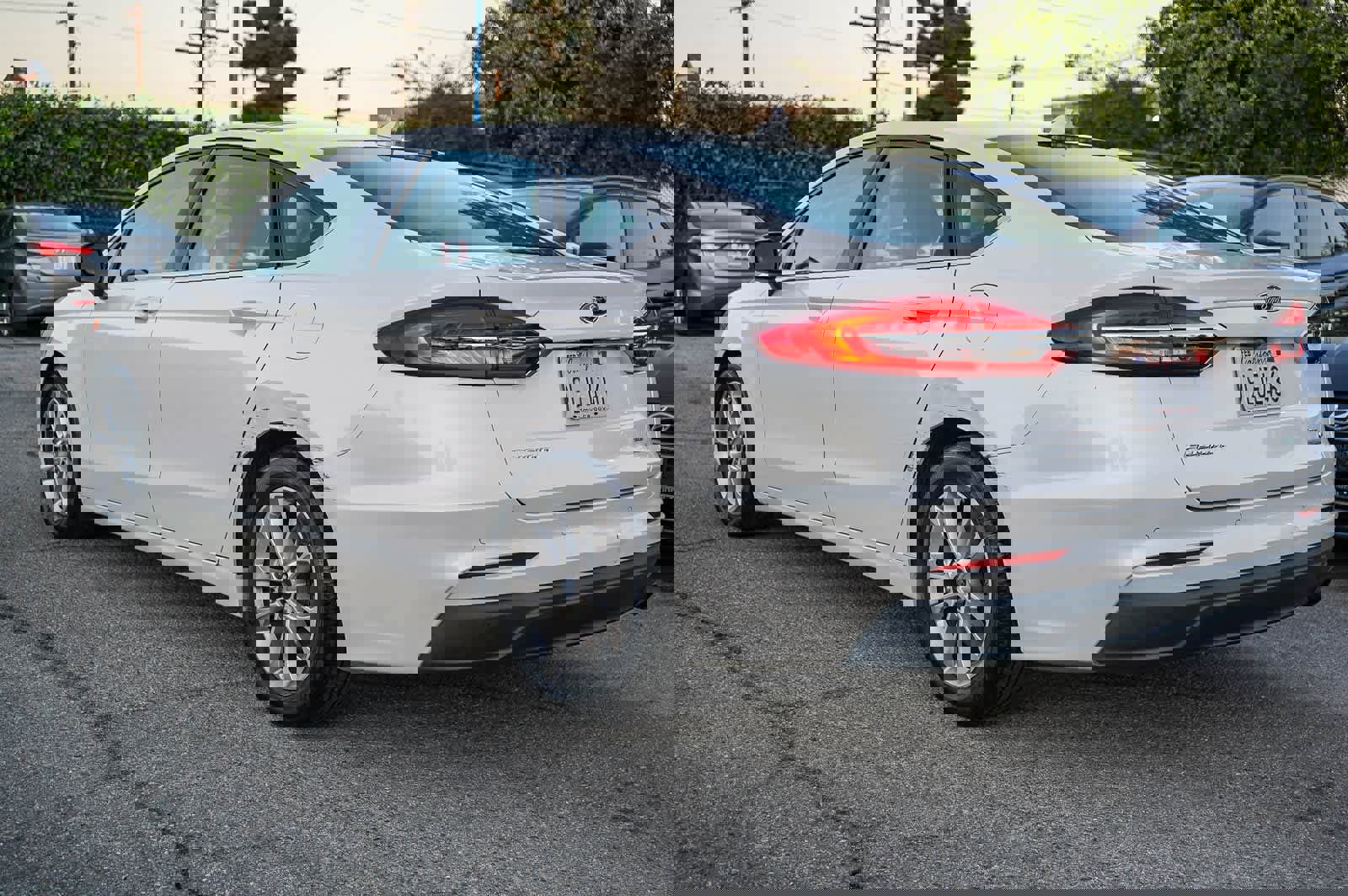 Used 2020 Ford Fusion SE image 6