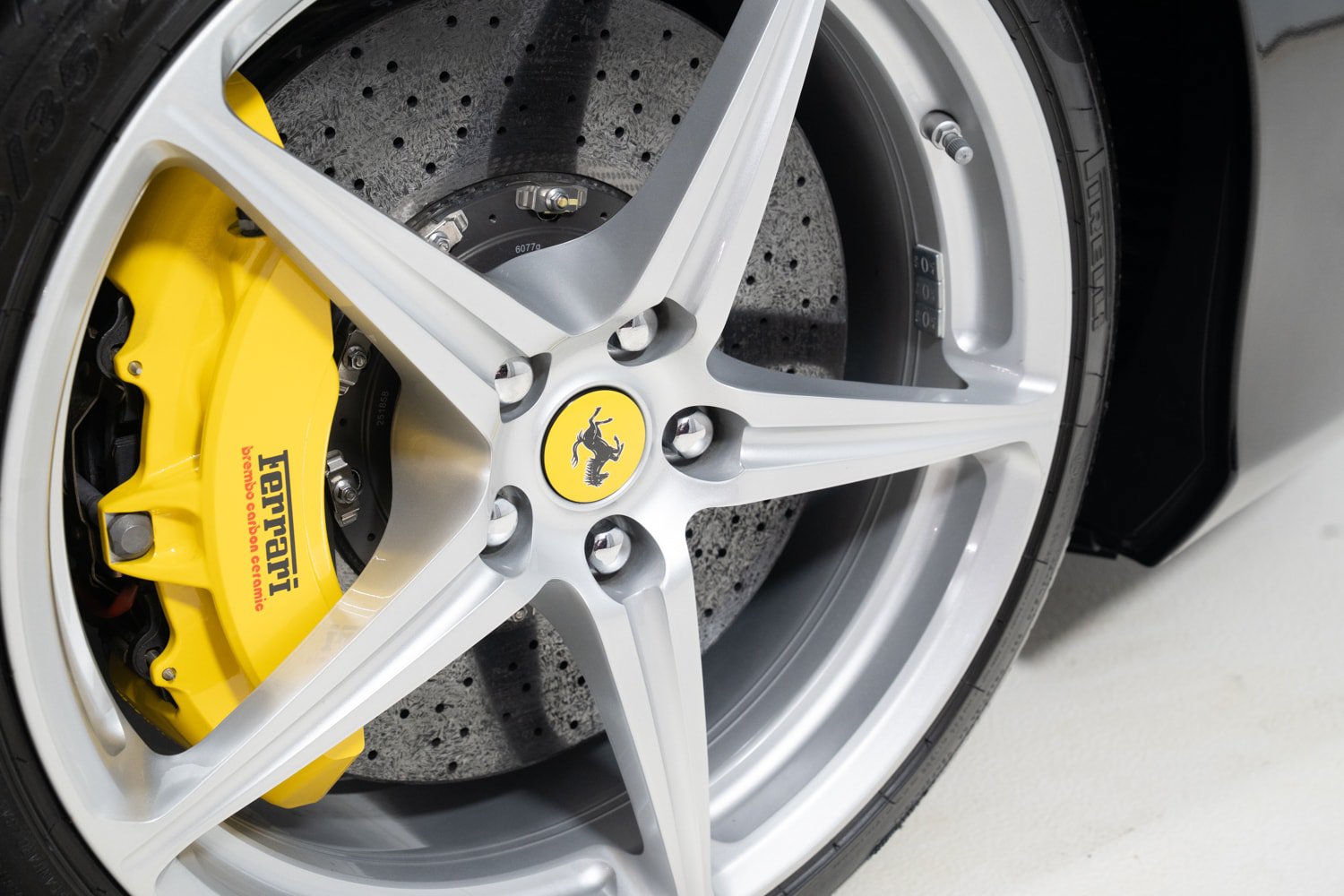 Used 2010 Ferrari 458 Italia Coupe RWD image 32