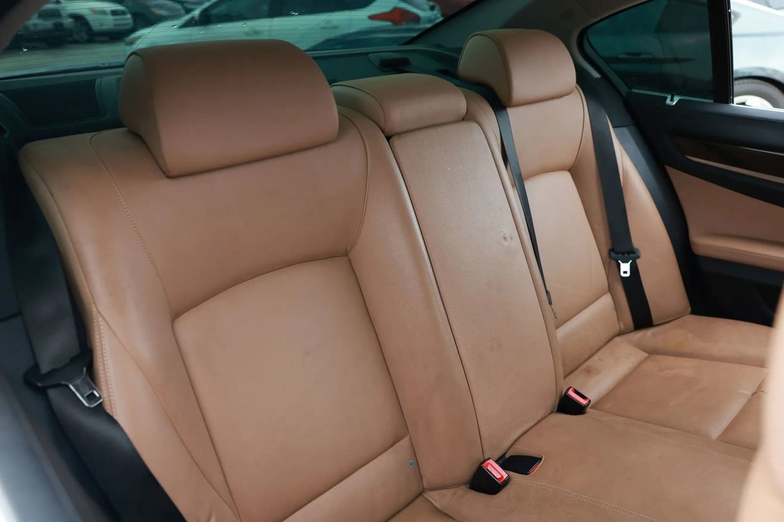 Used 2011 BMW 740i image 17