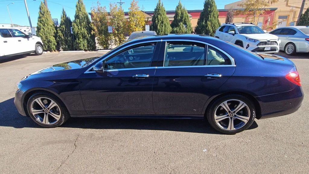 Used 2018 Mercedes-Benz E 300 4MATIC image 5