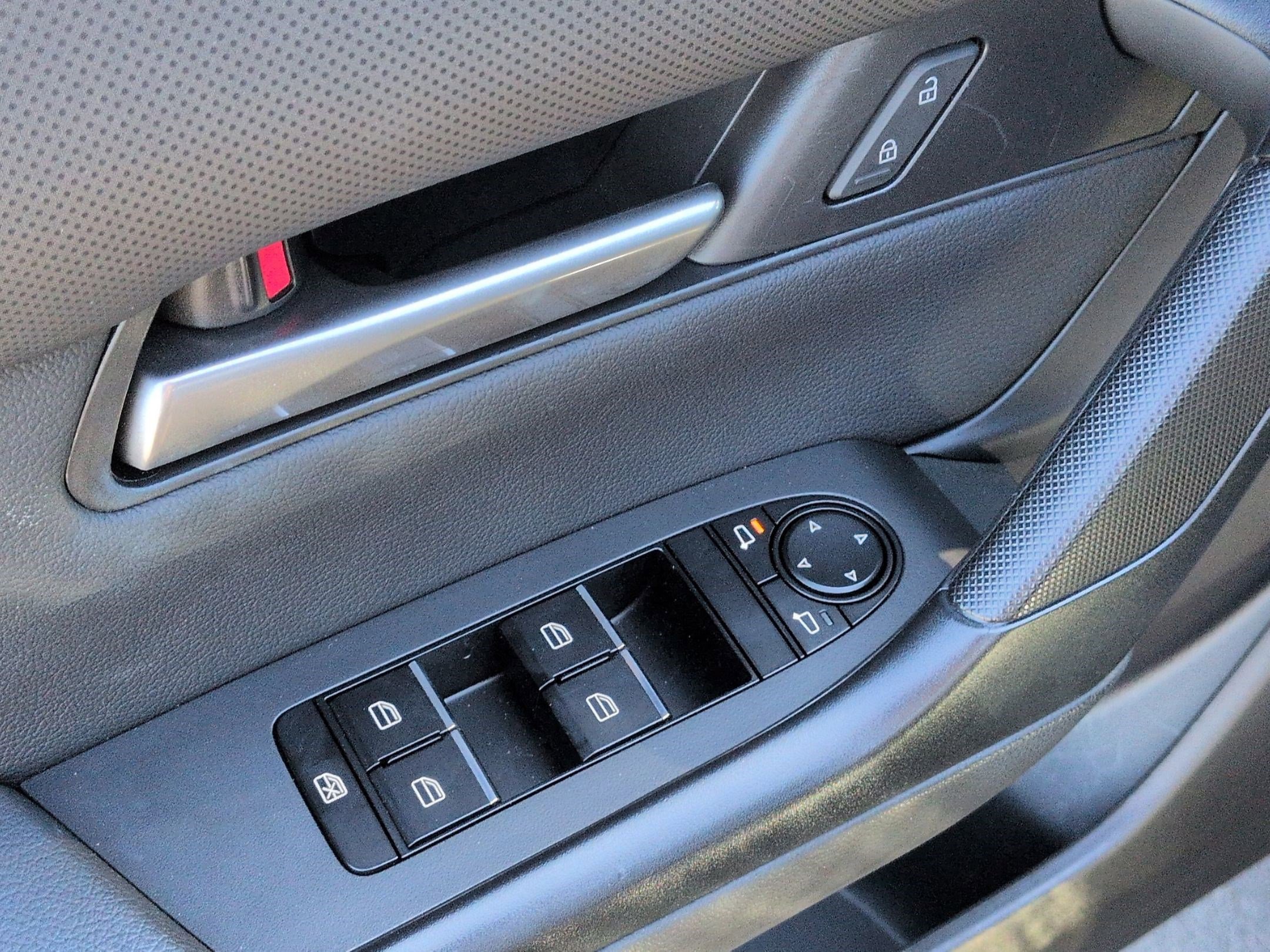 Used 2024 MAZDA CX-50 AWD 2.5 S w/ Cargo Package image 15