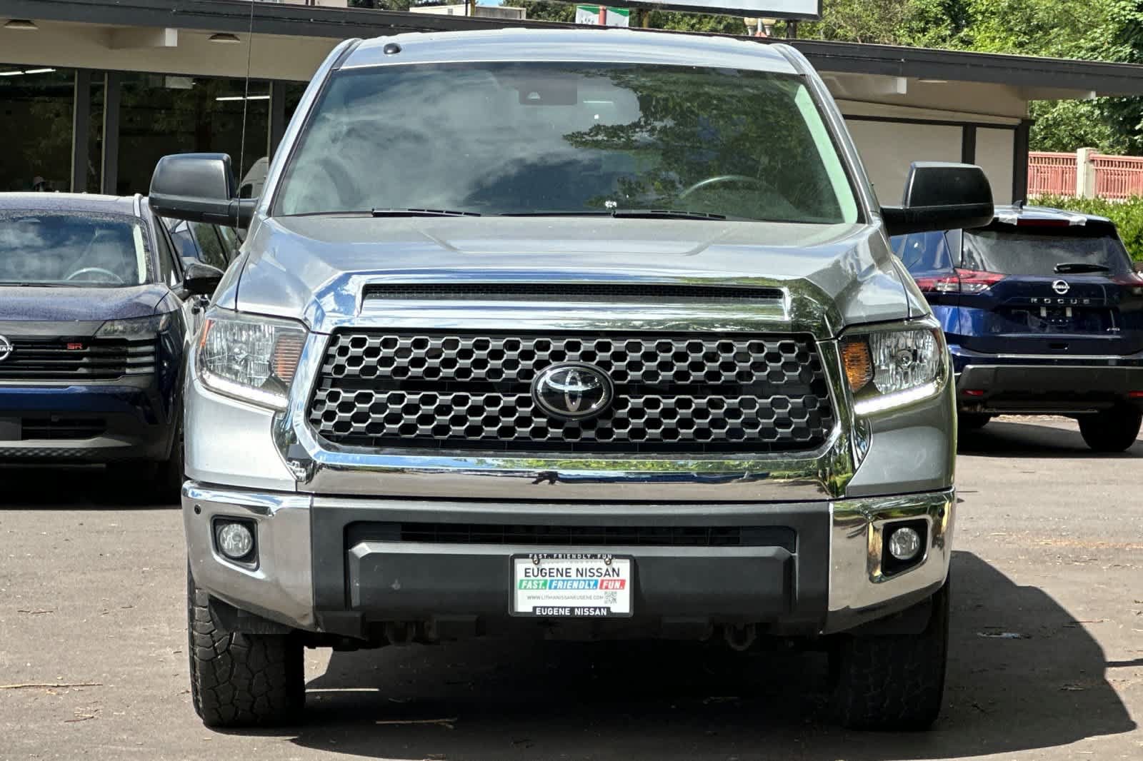 Used 2018 Toyota Tundra SR5 w/ SR5 Upgrade Package RWD image 10