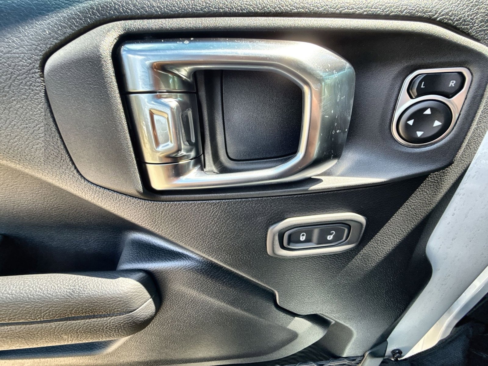 New 2025 Jeep Wrangler Willys image 15