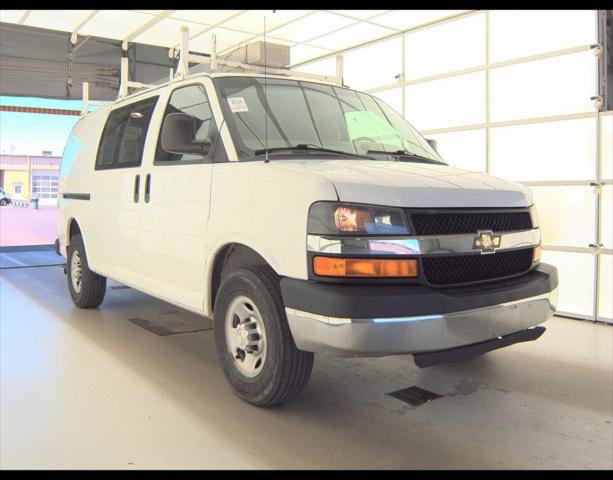 Used 2015 Chevrolet Express 3500 RWD image 23