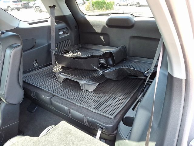 Used 2022 Ford Explorer XLT image 14