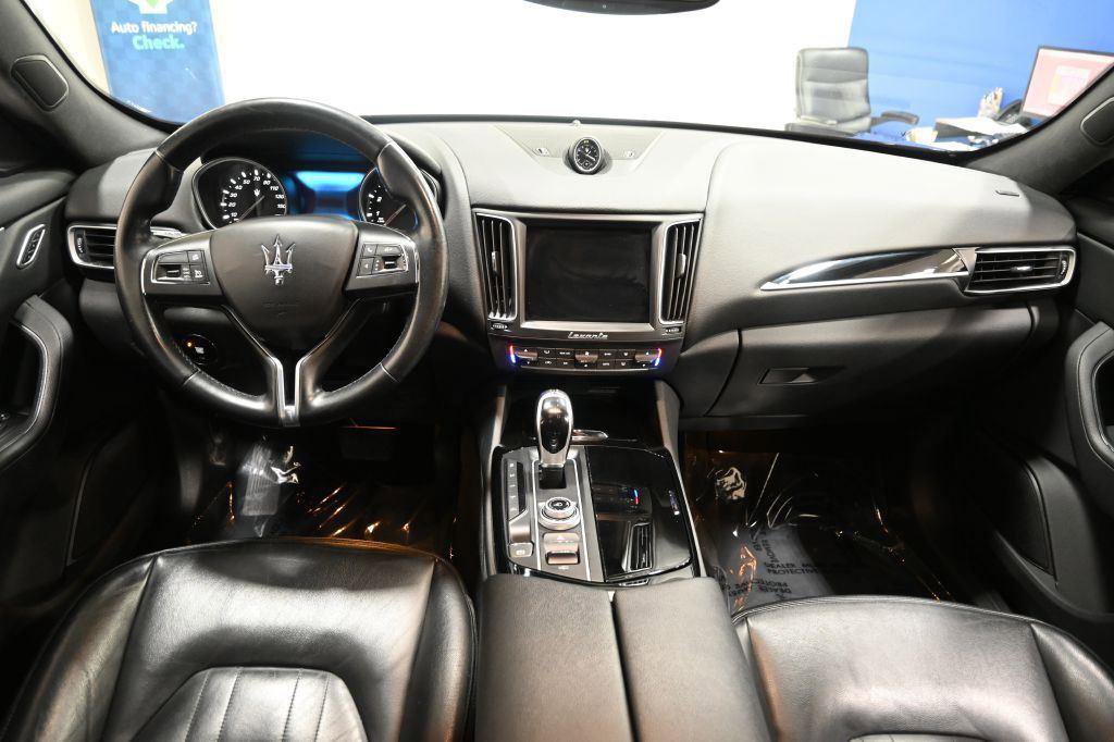 Used 2017 Maserati Levante image 10