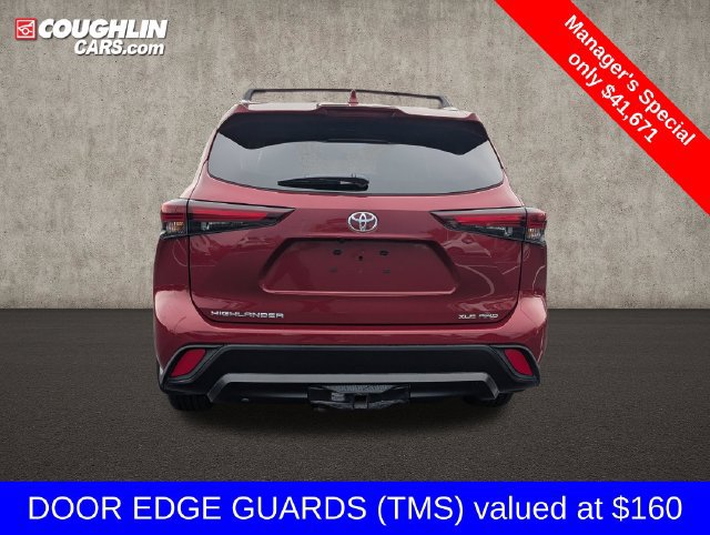 Used 2025 Toyota Highlander XLE AWD/4WD image 7