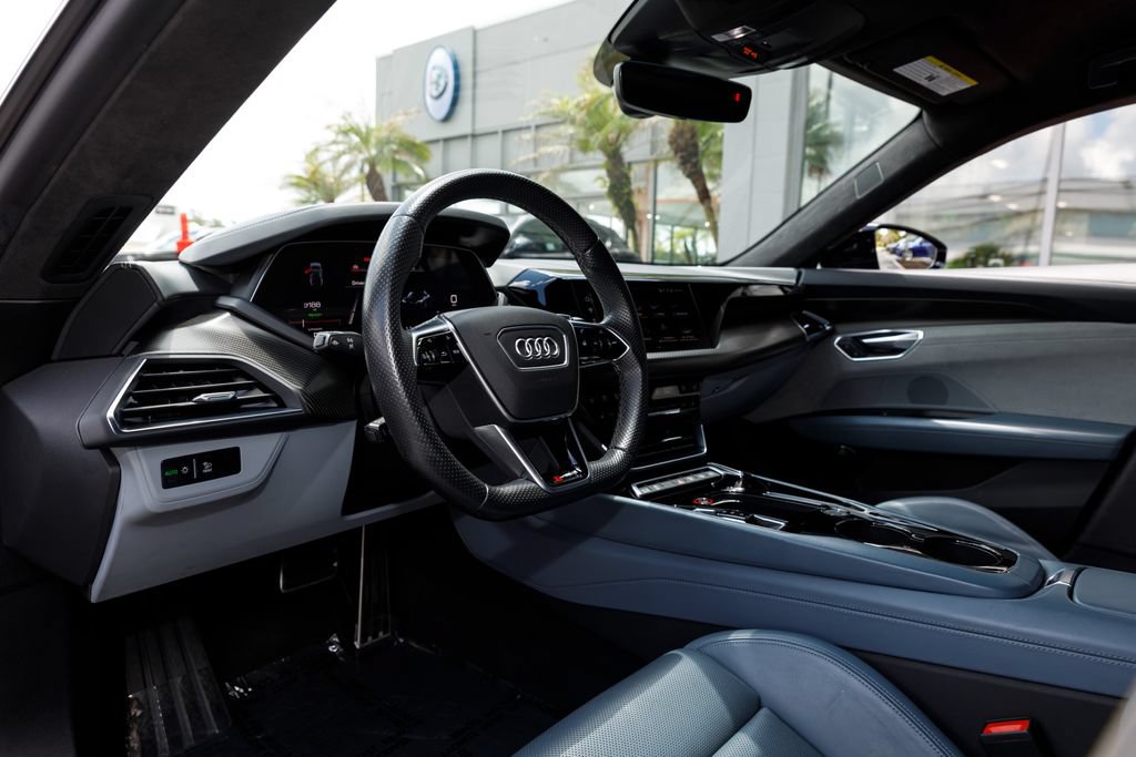 Used 2022 Audi RS e-tron GT w/ Carbon Performance Package AWD/4WD image 23