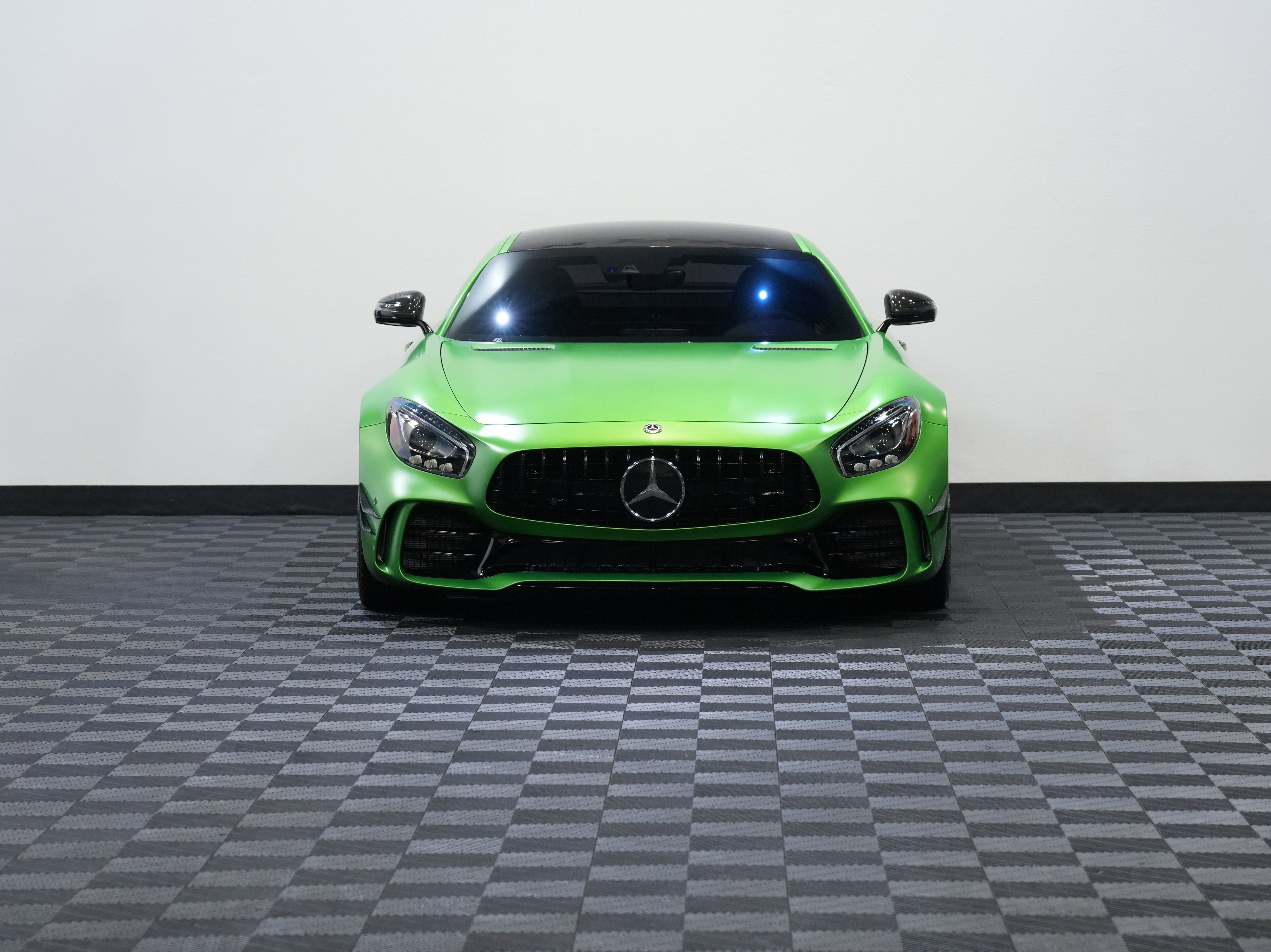 Used 2018 Mercedes-Benz AMG GT R image 4
