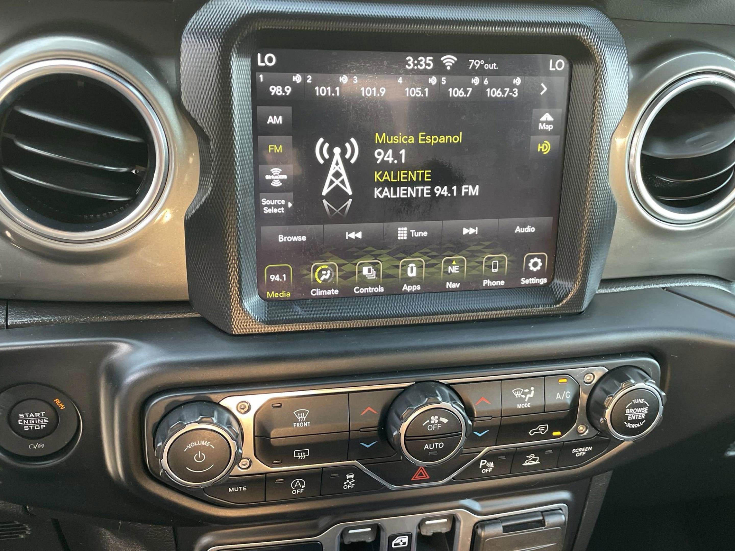 Used 2020 Jeep Gladiator Overland w/ Dual Top Group image 20