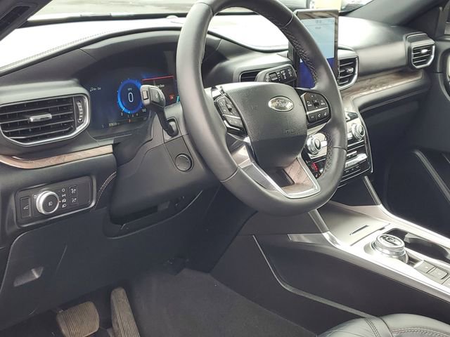 Used 2022 Ford Explorer Platinum w/ Equipment Group 601A image 11