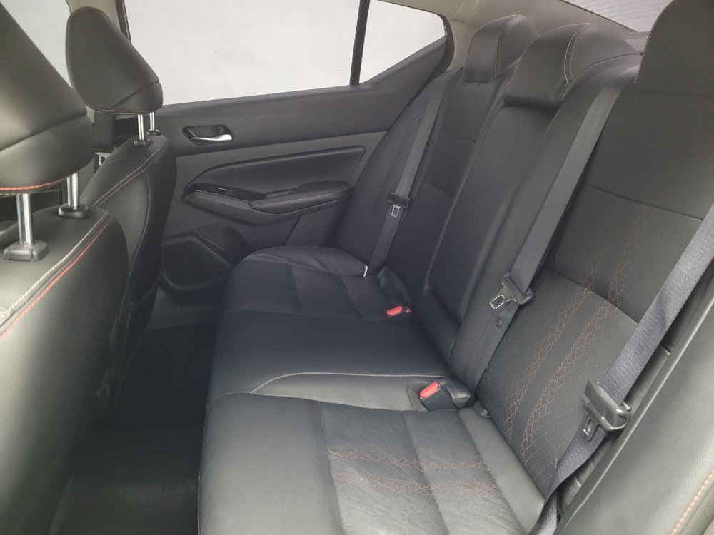 Used 2023 Nissan Altima 2.5 SR w/ SR Premium Package image 18