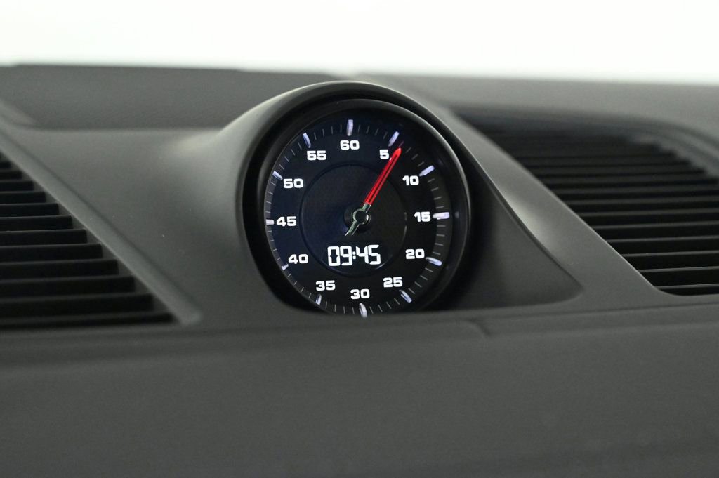 Used 2022 Porsche Cayenne Turbo image 23