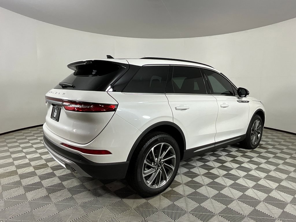 Used 2025 Lincoln Corsair FWD w/ Equipment Group 101A image 4