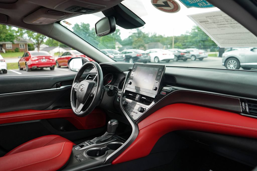 Used 2021 Toyota Camry XSE FWD image 14