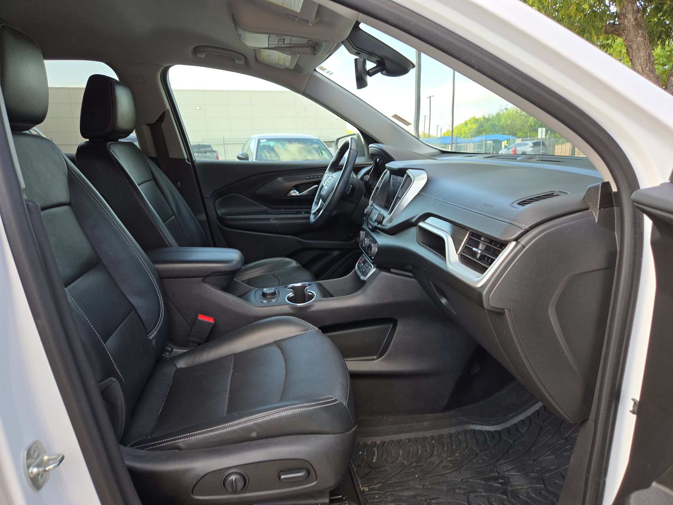 Used 2023 GMC Terrain SLT FWD image 27