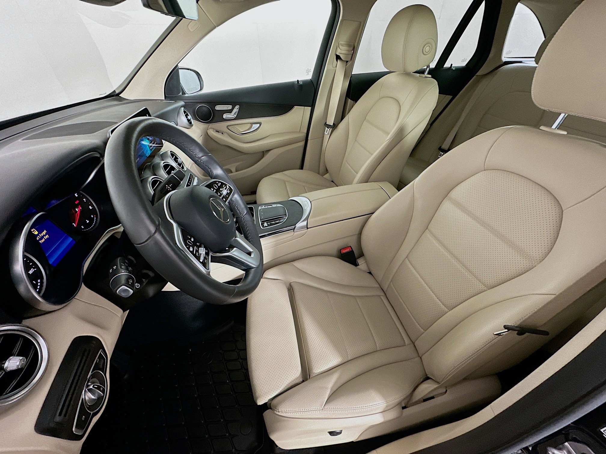 Used 2022 Mercedes-Benz GLC 300 GLC 300 image 13