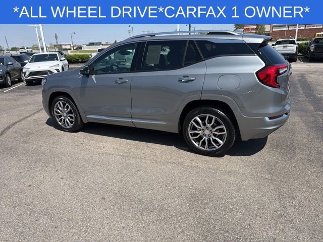 Used 2023 GMC Terrain Denali w/ Denali Premium Package AWD/4WD image 10