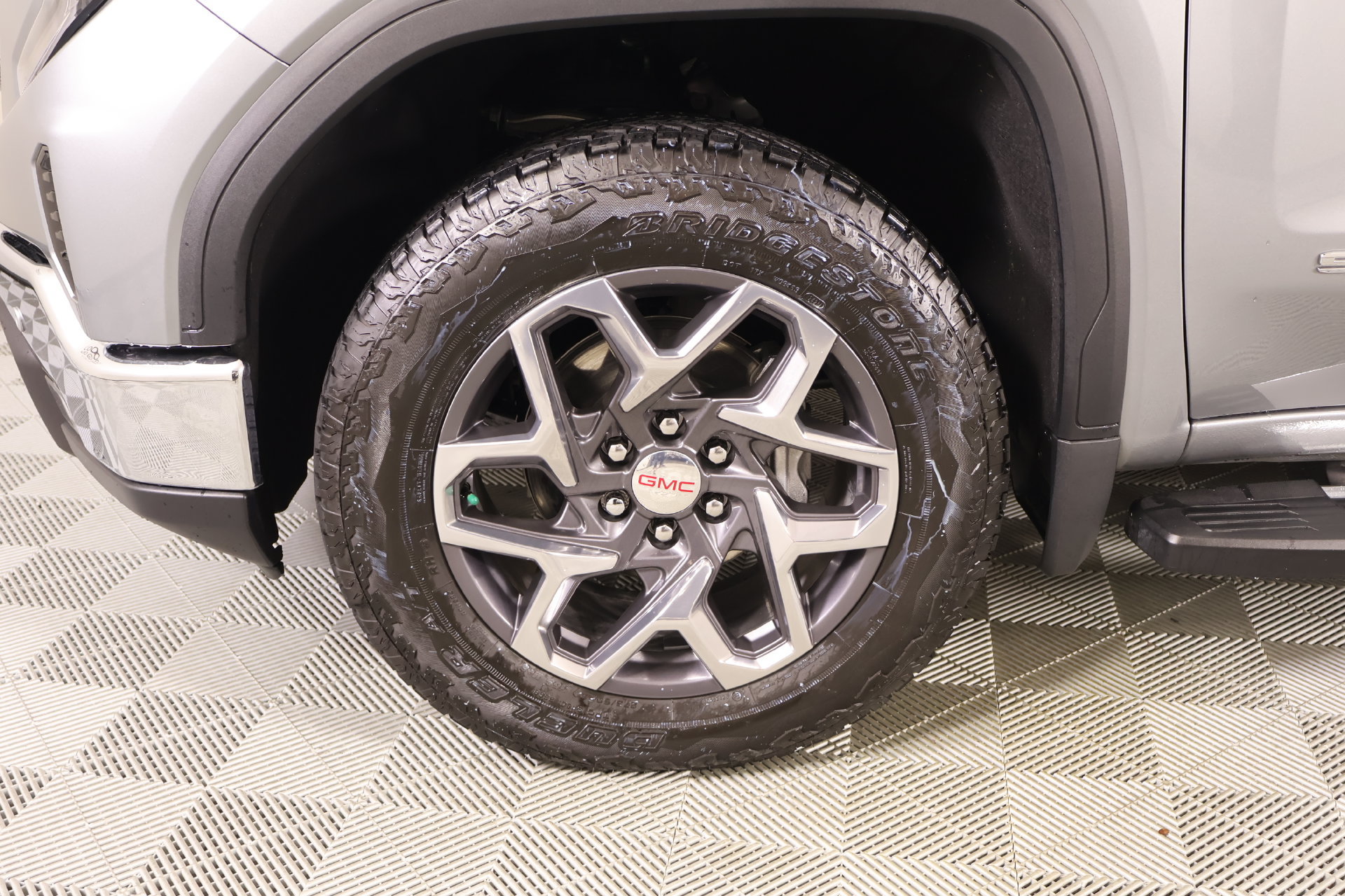 Used 2025 GMC Sierra 1500 SLT w/ SLT Premium Plus Package AWD/4WD image 19