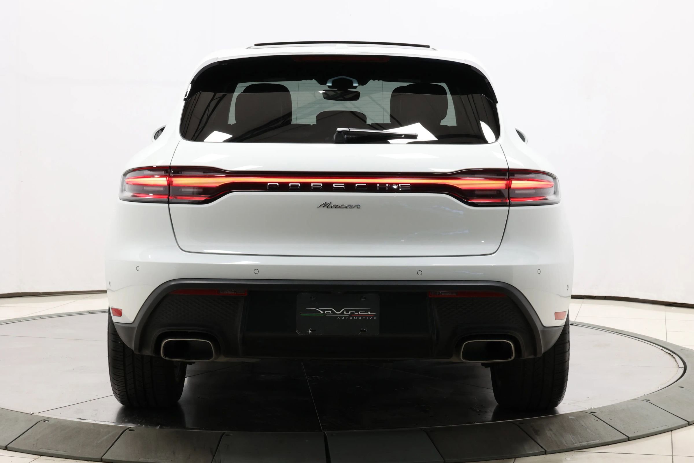 Used 2022 Porsche Macan image 54