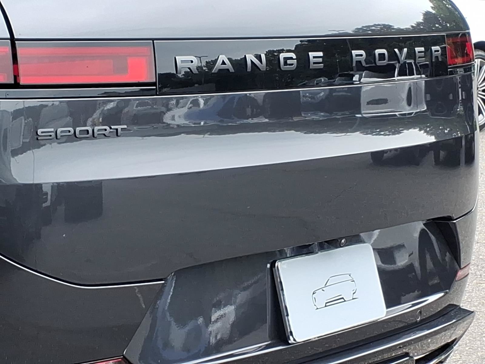 New 2027 Land Rover Range Rover Sport Dynamic SE AWD/4WD image 18