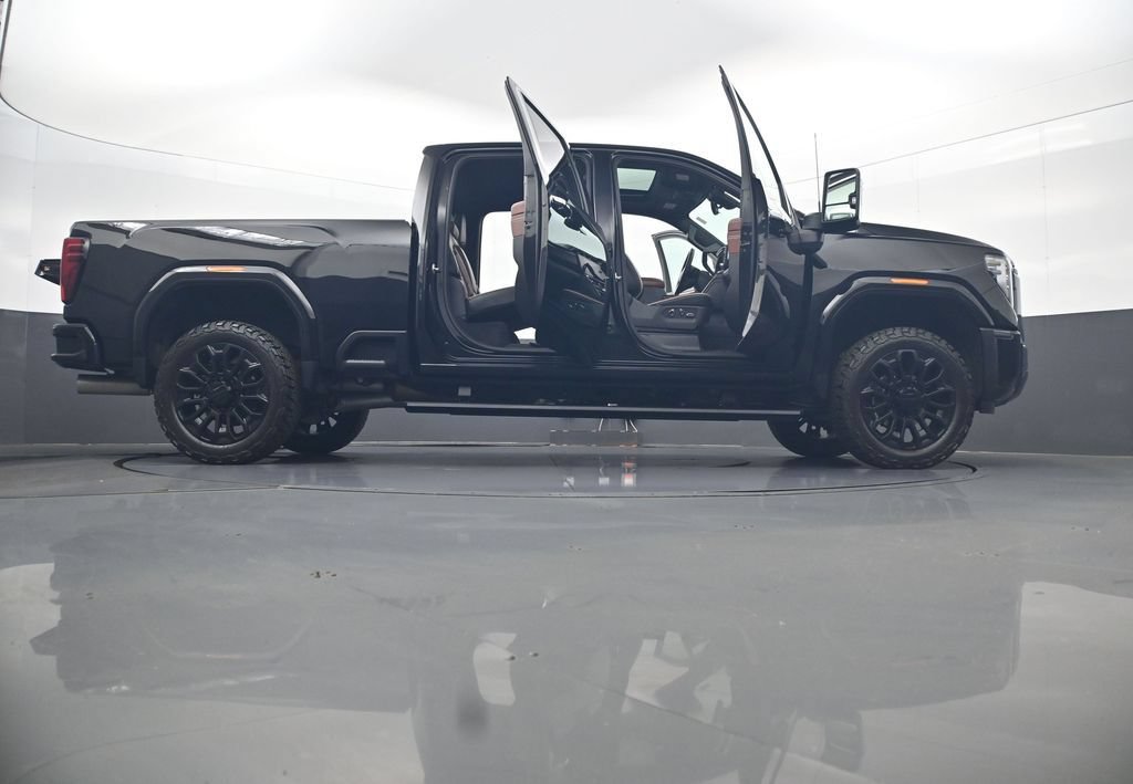 Used 2026 GMC Sierra 2500 Denali Ultimate AWD/4WD image 34