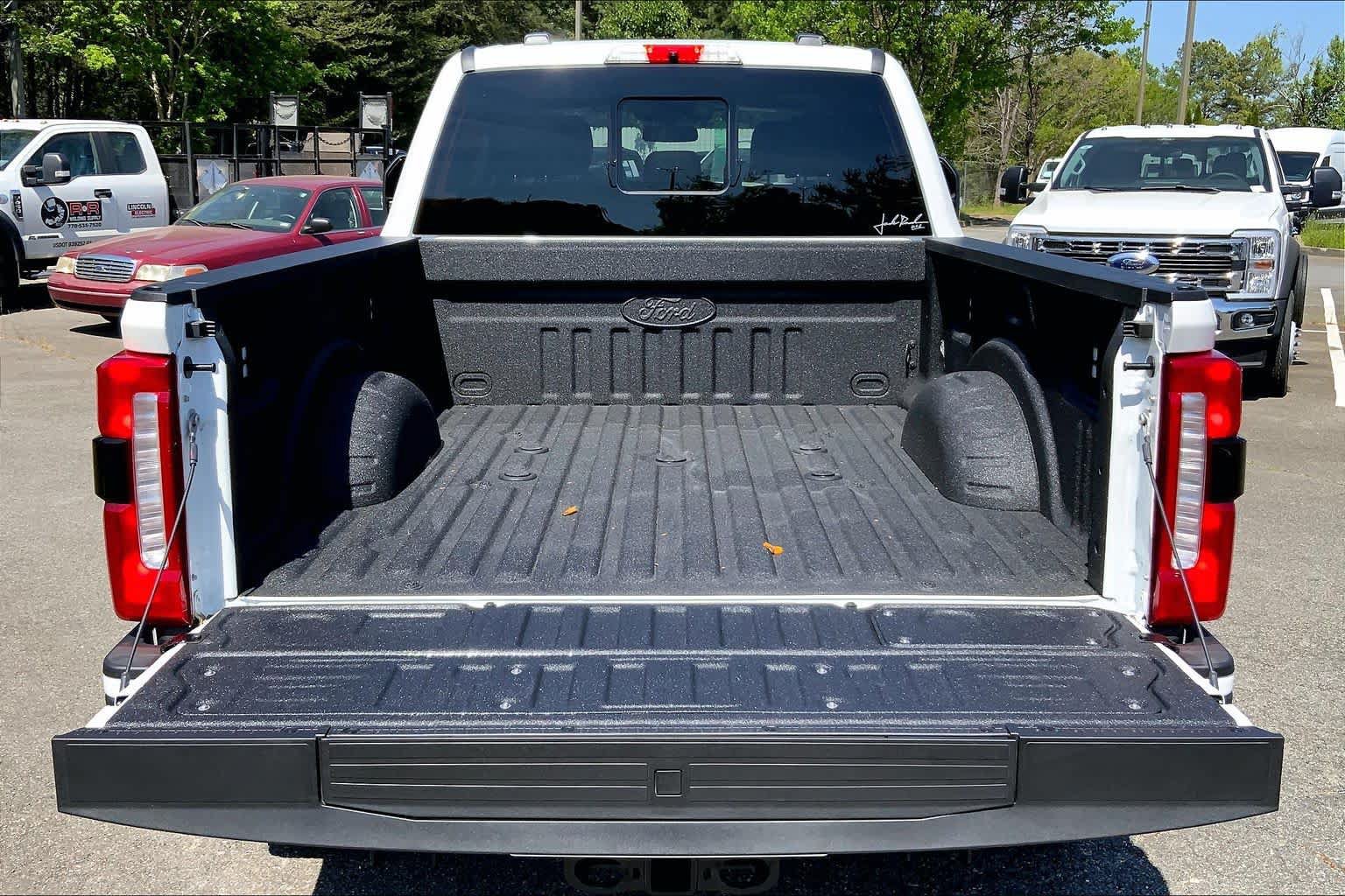 New 2026 Ford F350 Lariat w/ Black Appearance Package AWD/4WD image 18